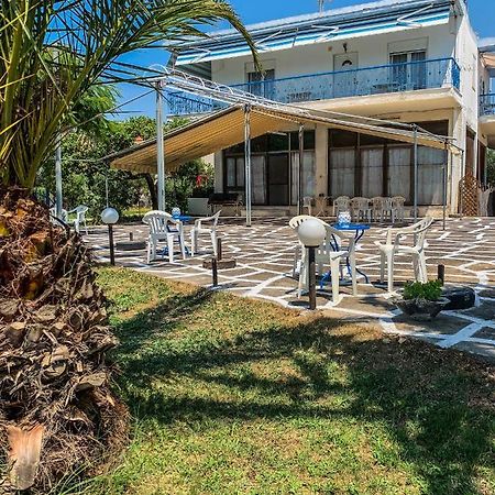 Galinis' Sea Front Studios Nea Kallikrateia Exterior photo